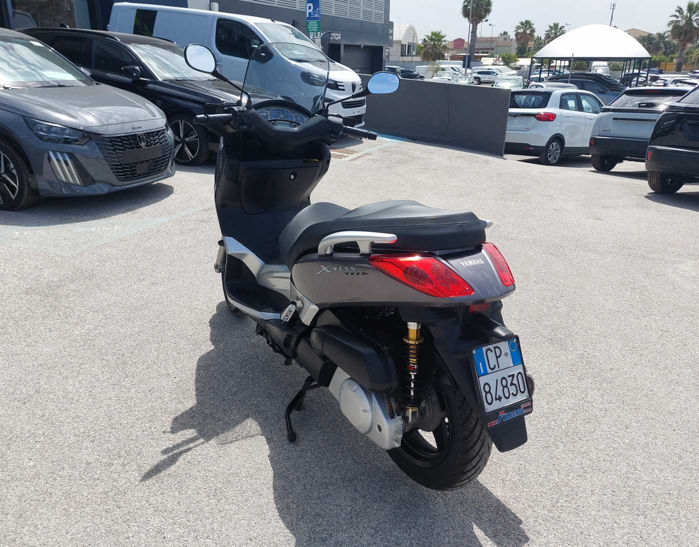 Yamaha XMAX 250