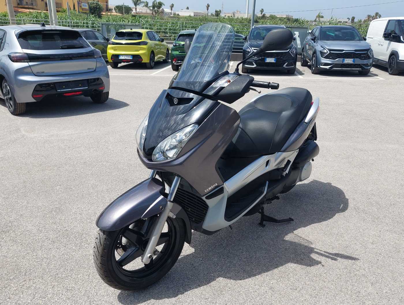 Yamaha XMAX 250