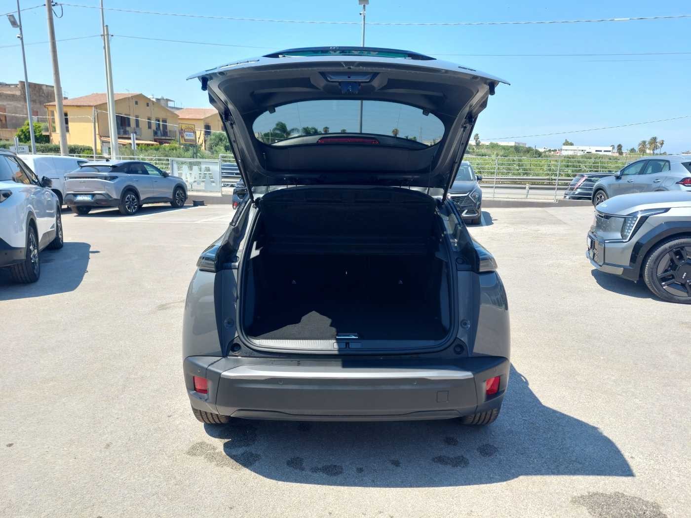 Peugeot 2008 2ª serie motore elettrico 156CV GT KM0