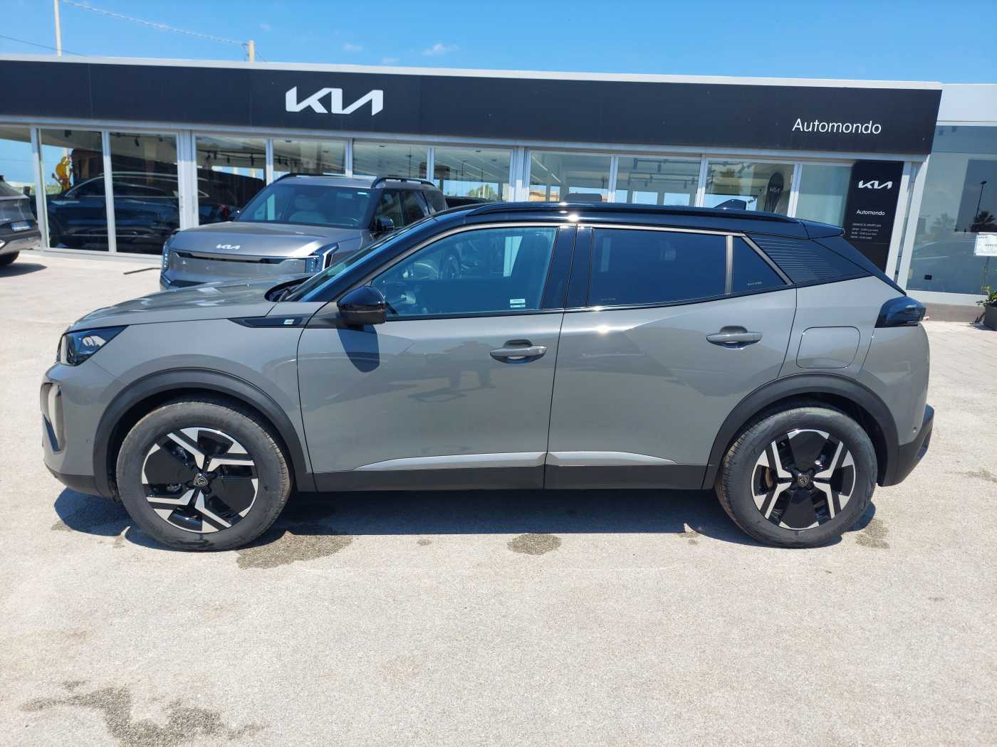 Peugeot 2008 2ª serie motore elettrico 156CV GT KM0