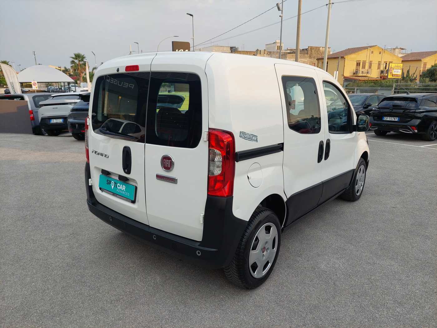 Fiat Fiorino 2ª serie 1.3 MJT 95CV Combi Adventure