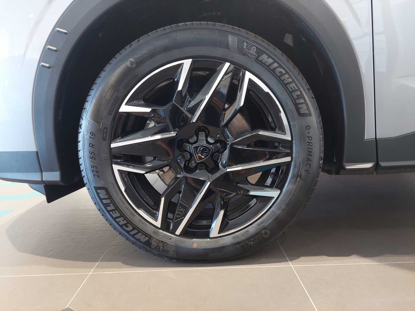 Peugeot 5008 3ª serie Hybrid 145 e-DCS6 Allure KM0