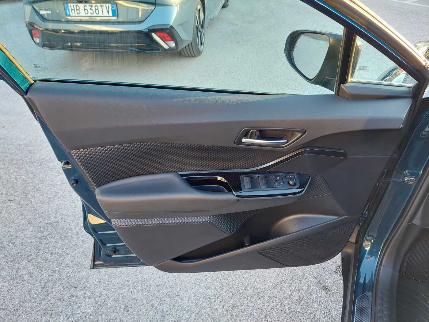 Toyota C-HR 1.8 HYBRID TREND 122CV E-CVT