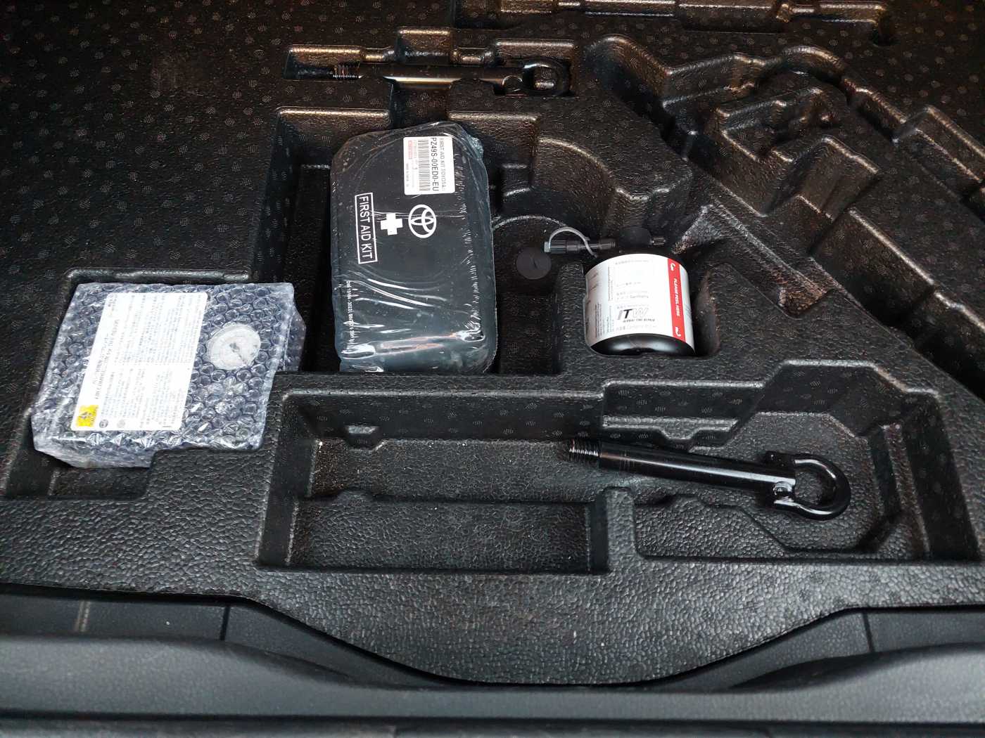 Toyota C-HR 1.8 HYBRID TREND 122CV E-CVT