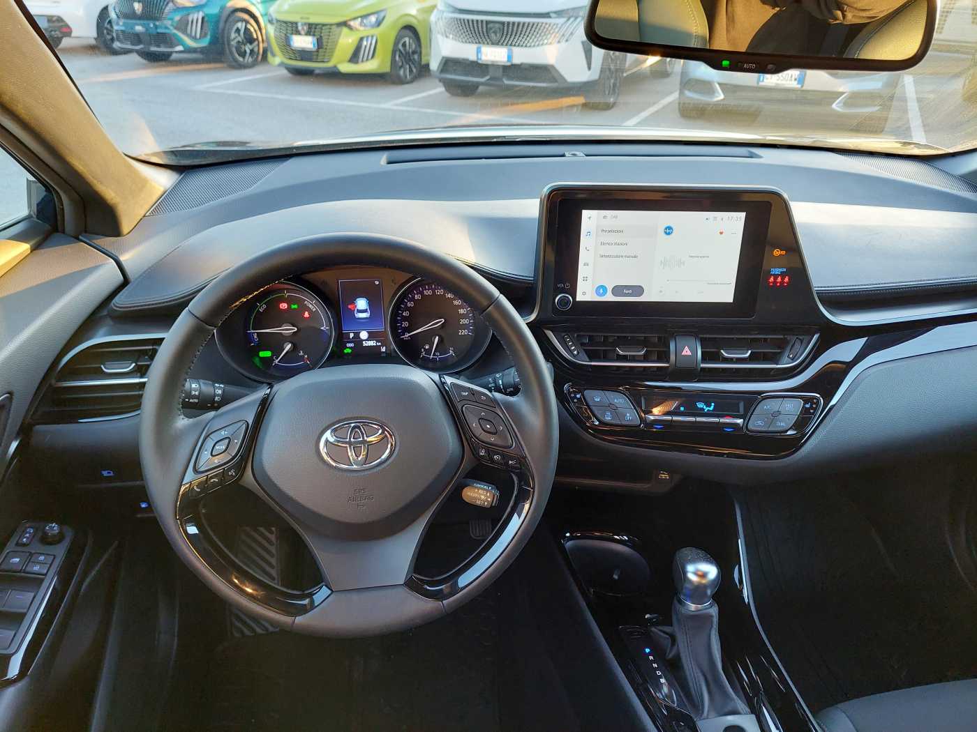 Toyota C-HR 1.8 HYBRID TREND 122CV E-CVT
