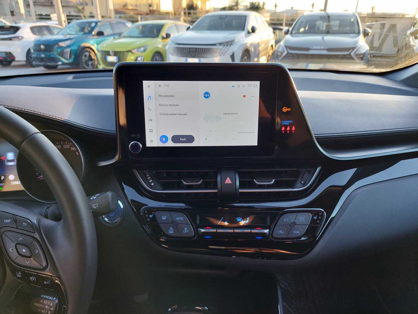 Toyota C-HR 1.8 HYBRID TREND 122CV E-CVT