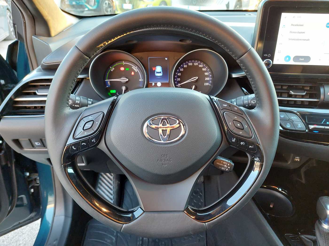 Toyota C-HR 1.8 HYBRID TREND 122CV E-CVT