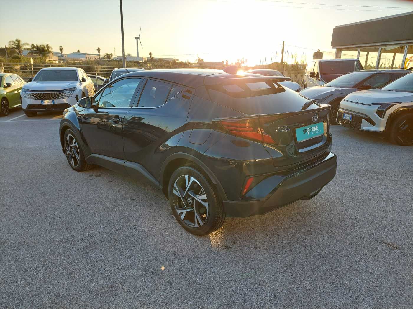Toyota C-HR 1.8 HYBRID TREND 122CV E-CVT