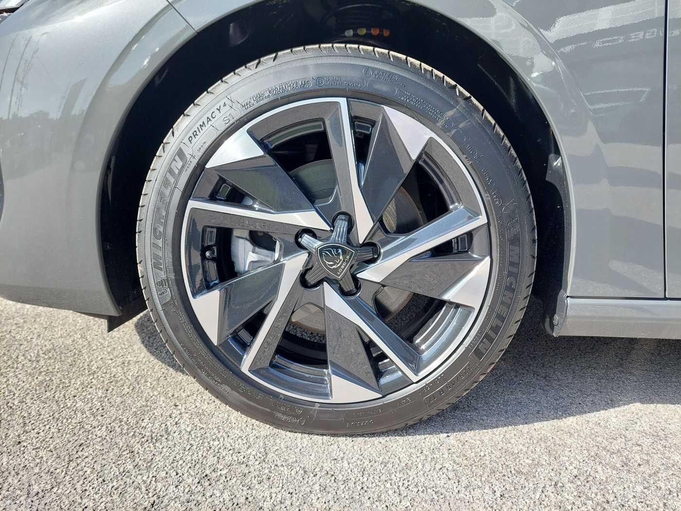 Peugeot 308 3ª serie BlueHDi 130 S&S EAT8 SW Allure